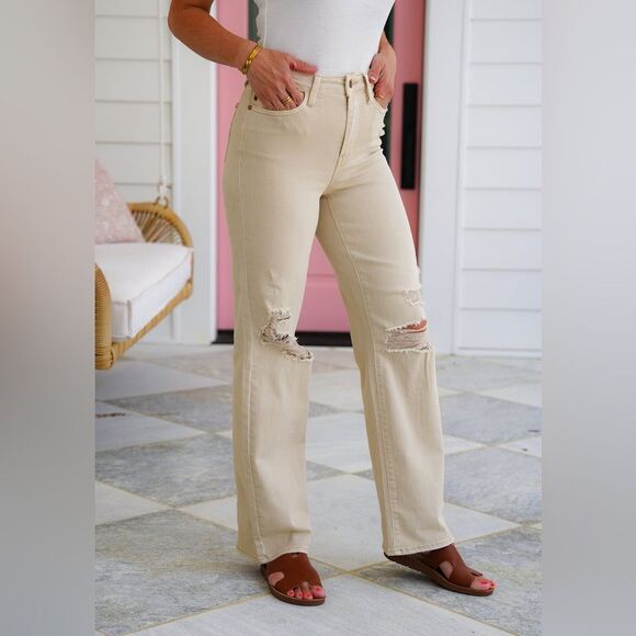 NWT Judy Blue Sandy Toes High Rise Ivory Distressed 90's Straight Leg Jeans - Picture 3 of 11